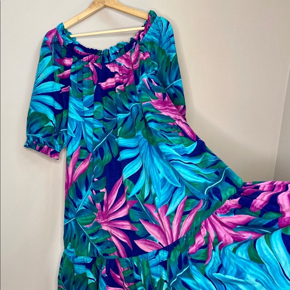 Hilo Hattie Dresses & Skirts - Vintage Hilo Hattie Muumuu Kaftan Floral Dress